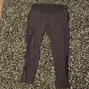 Woman’s The North Face pants